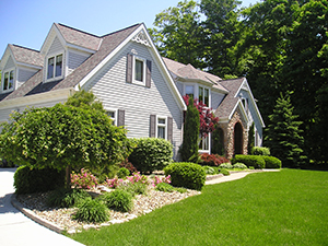 Landscapers and Lawncare Services in Bettendorf, IA